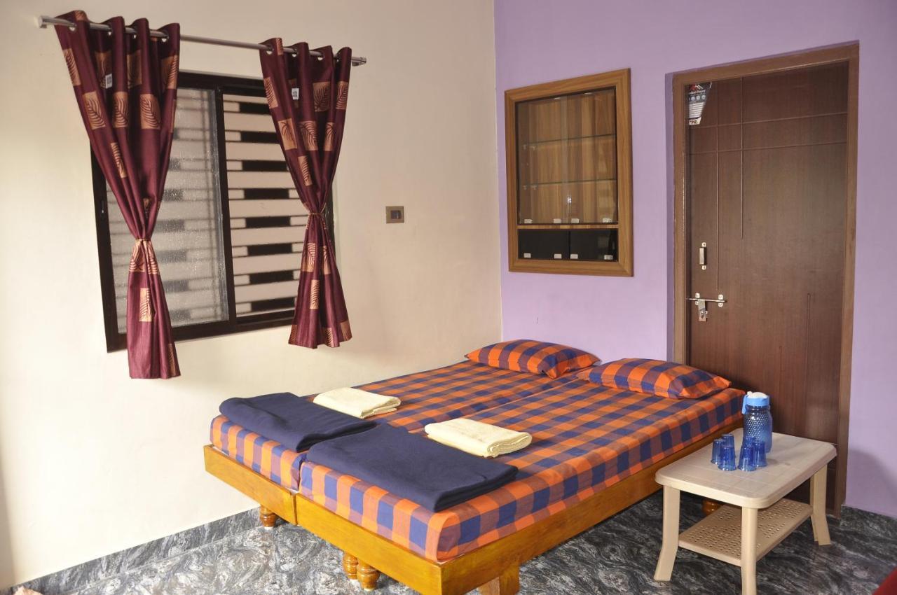 Classic Homestay Hampi Exterior photo